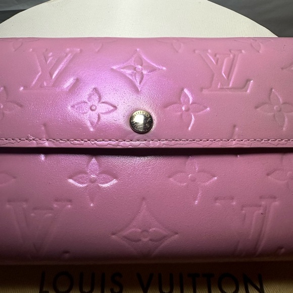 Louis Vuitton Wallet - Picture 2 of 11